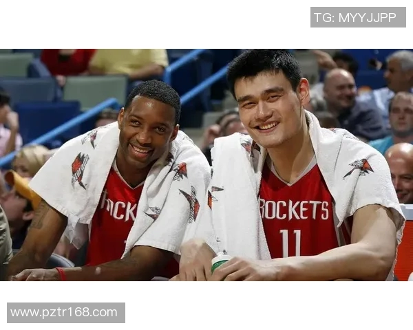 全场高呼姚明的传奇时刻重温篮球巨星的辉煌与激情