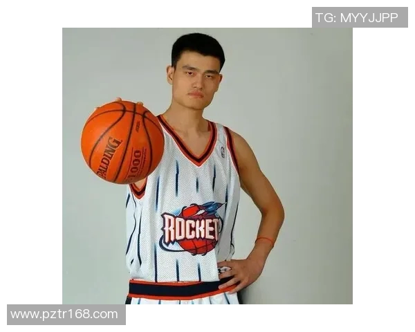 姚明传奇赛场瞬间回顾全方位展现中国篮球巨星的辉煌时刻